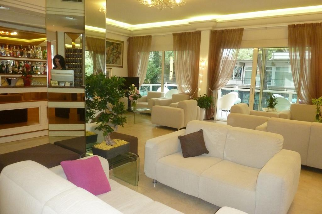 Hotel Astra Milano Marittima Exterior foto
