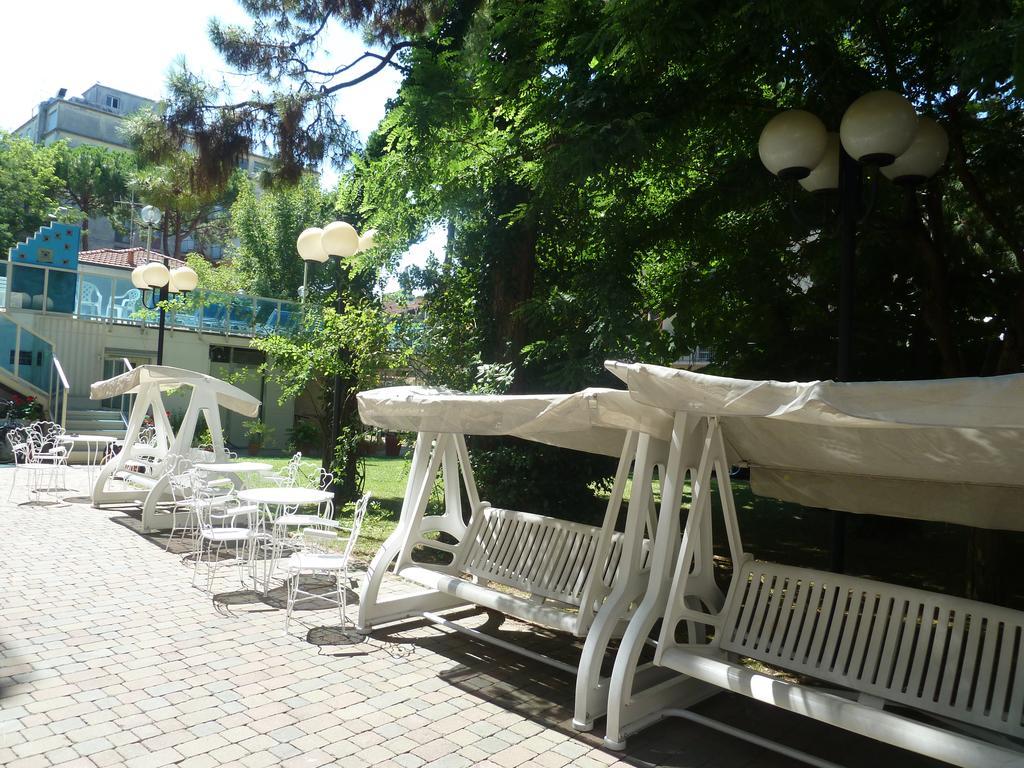 Hotel Astra Milano Marittima Exterior foto