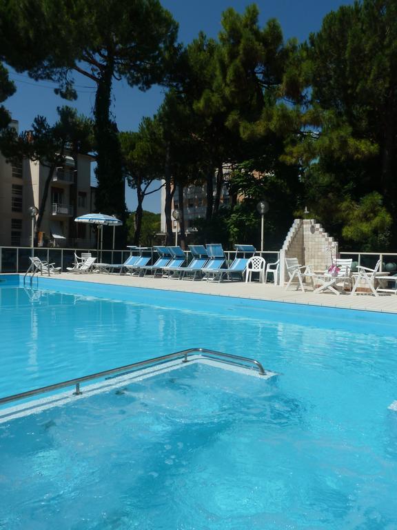 Hotel Astra Milano Marittima Exterior foto