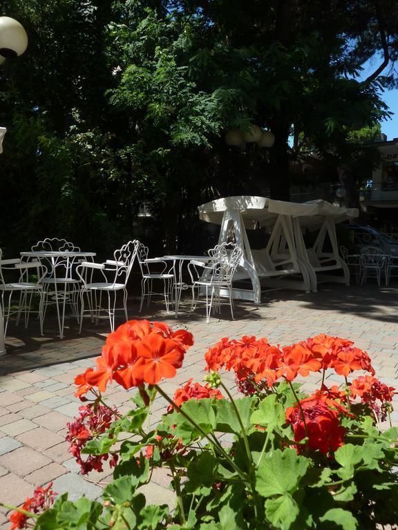 Hotel Astra Milano Marittima Exterior foto