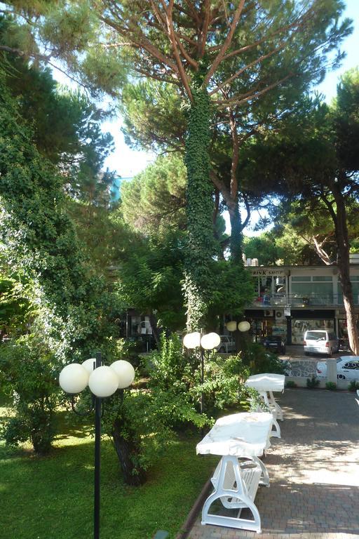 Hotel Astra Milano Marittima Exterior foto